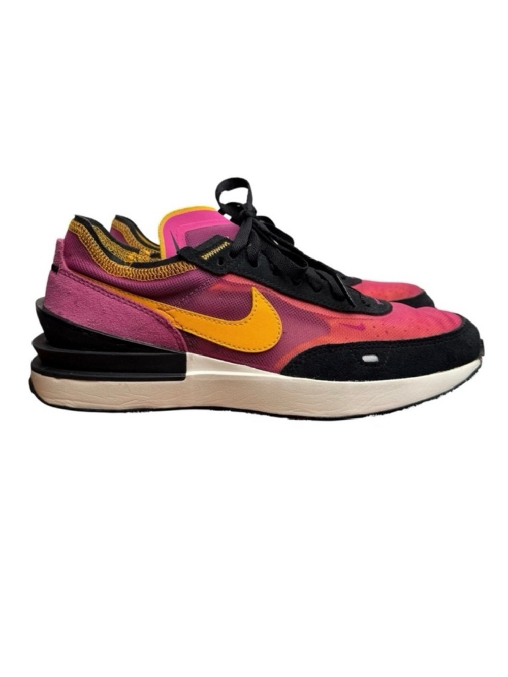 Nike Women's Waffle One Active
Fuchsia Pink Sneakers Mesh/Suede
Upper Size 7.5